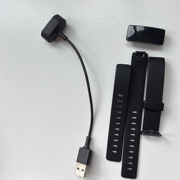 Fitbit Inspire Hr package 🎁 - Picture 3 of 6